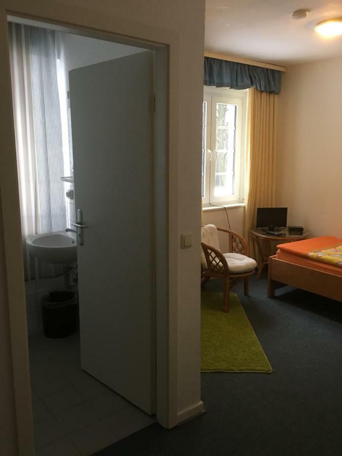 Zimmerfrei Wuppertal Kronenberg Exterior foto